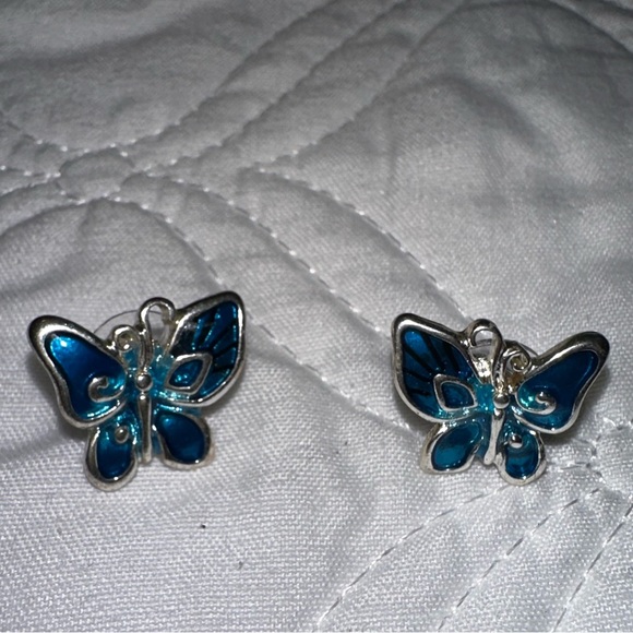 Butterfly Earrings - Picture 6 of 6